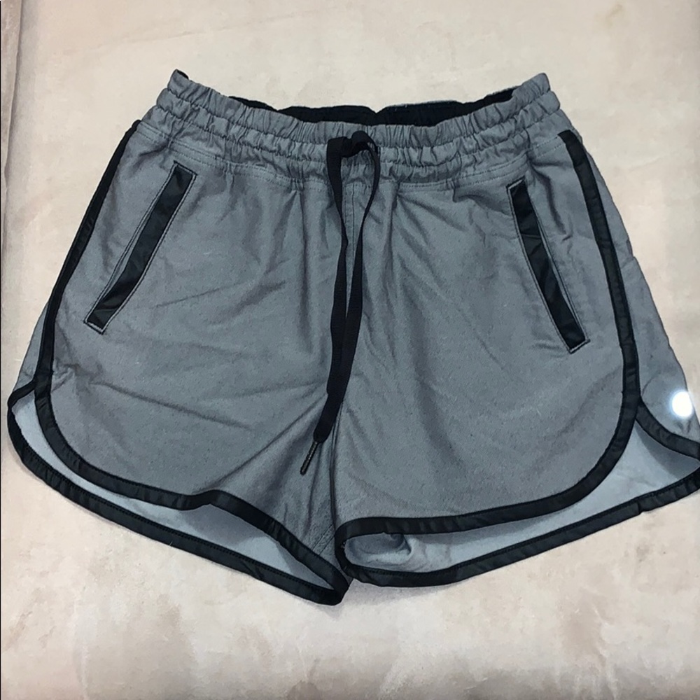 Lululemon shorts size 2